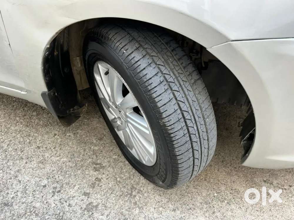 Maruti    Suzuki    Swift    Dzire 2016   Diesel    72549    Km Driven