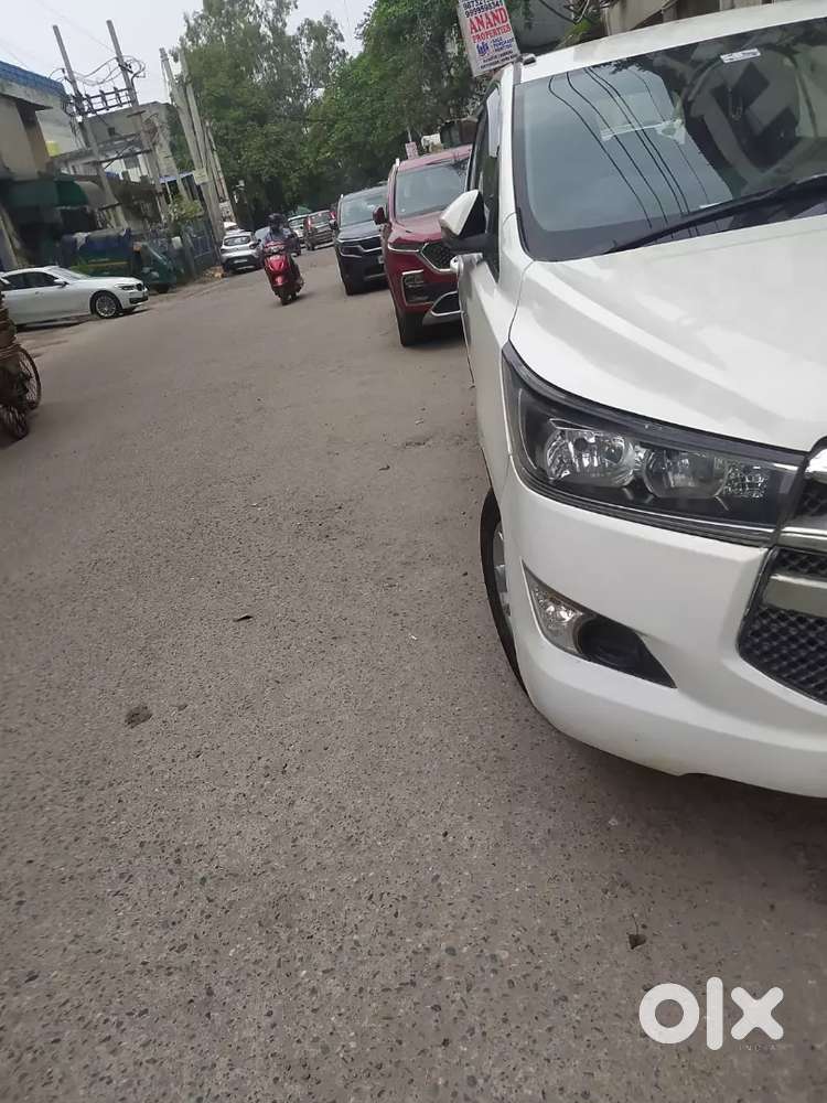Toyota Innova Crysta 2016