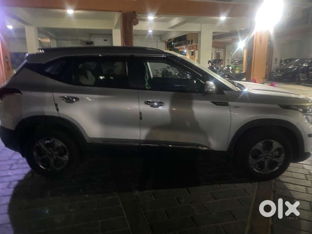 Kia Seltos Silver Colour