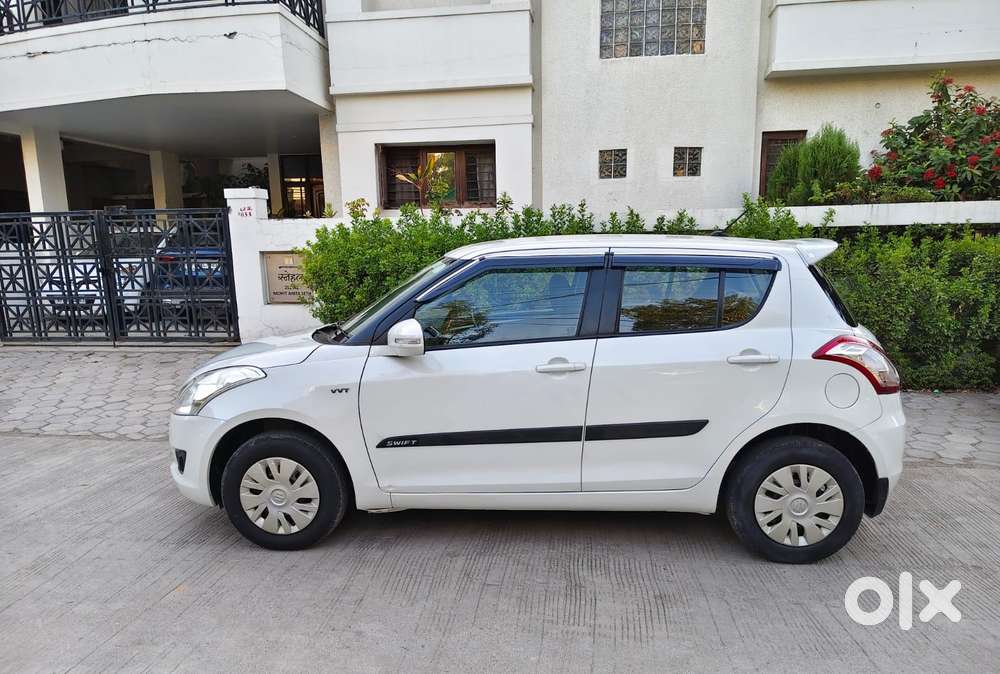 Maruti Suzuki Swift Vxi Optional, 2013, Petrol