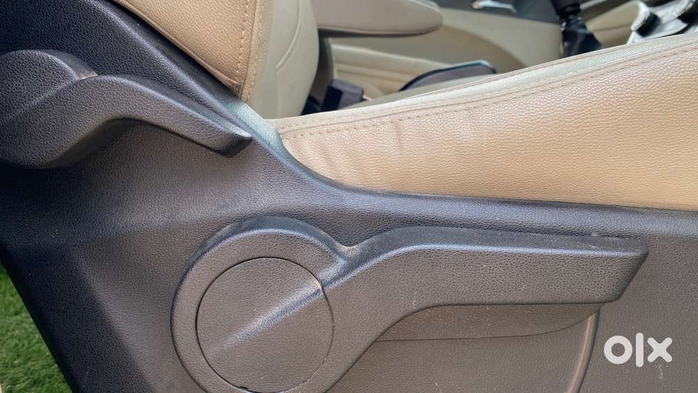 Mahindra Marazzo M8, 2018, Diesel