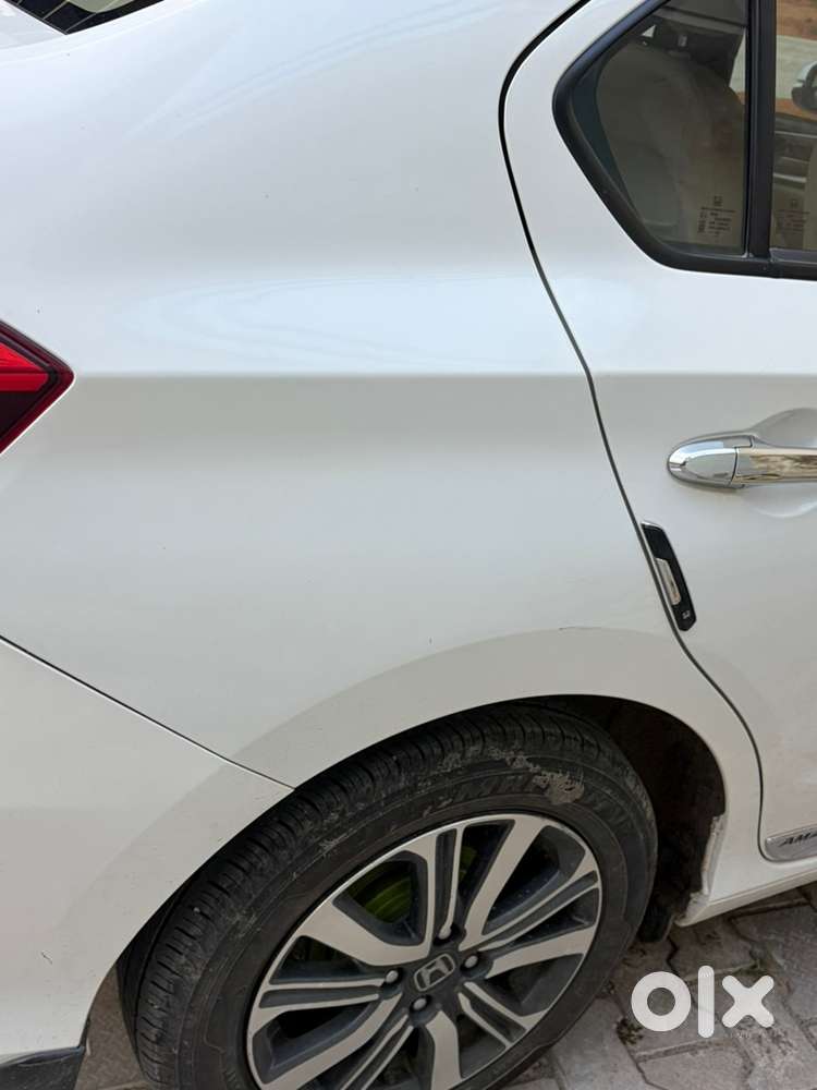 Honda Amaze Vx 2023(top Of The Line)