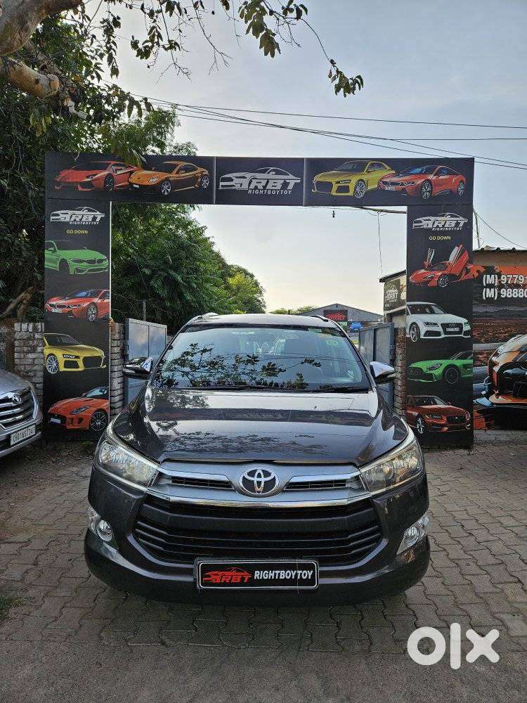 Toyota Innova Crysta 2.8 Gx At, 2017, Diesel