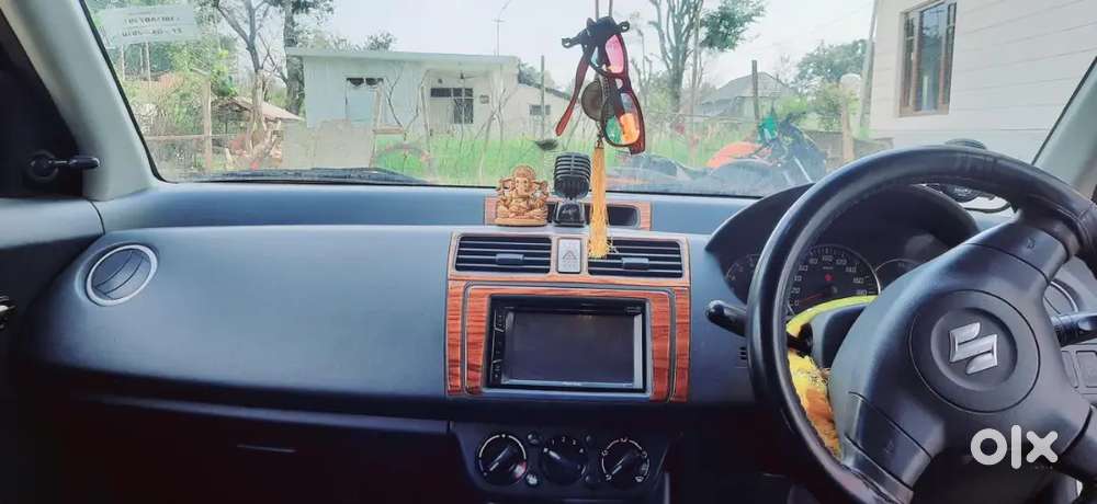 Maruti Suzuki Swift 2010 Petrol 90000 Km Driven