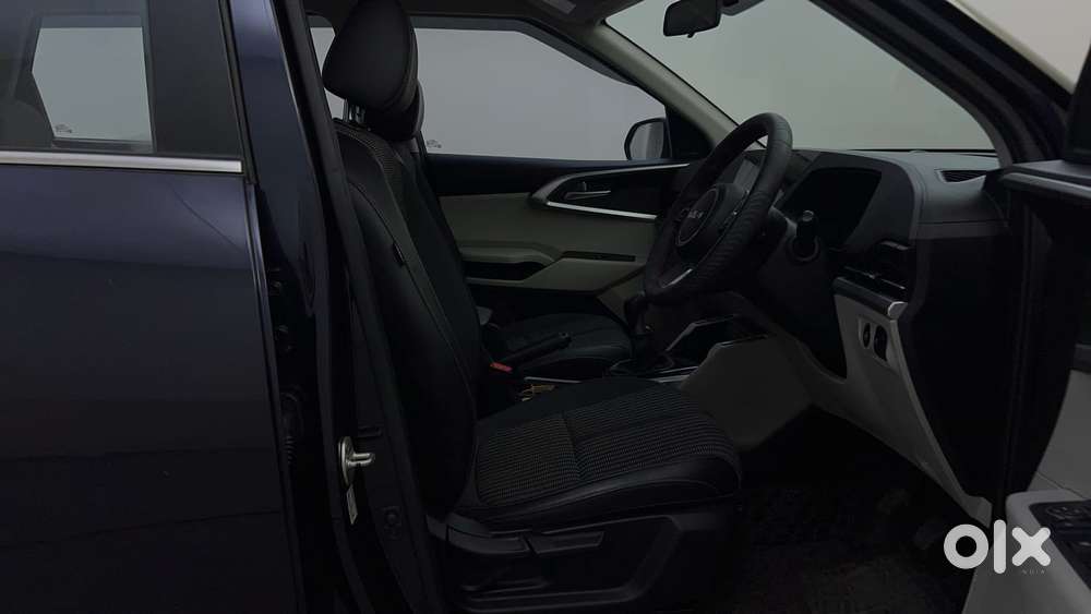 Kia Carens 1.4 Prestige Plus Turbo 7 Str, 2022, Petrol