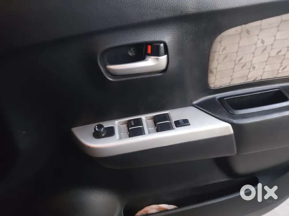 Waganor 2014 Vxi,petrol.