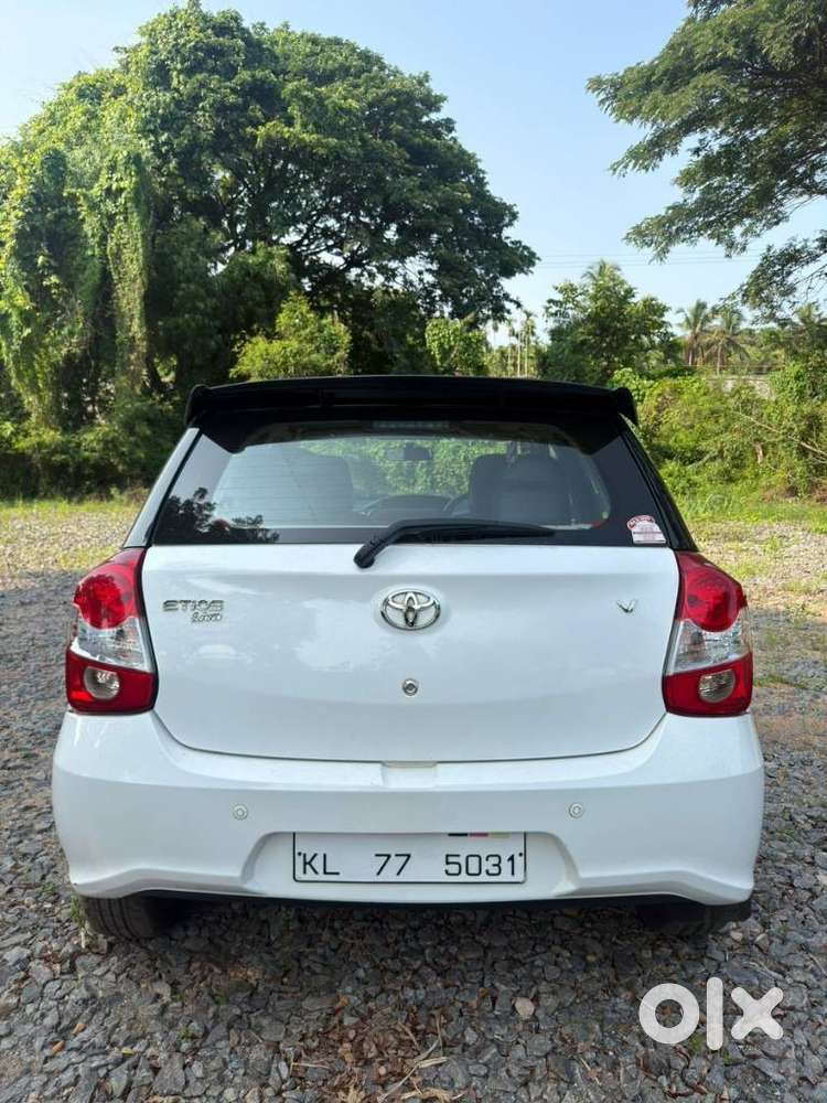 Toyota Etios Liva 1.2 V, 2019, Petrol