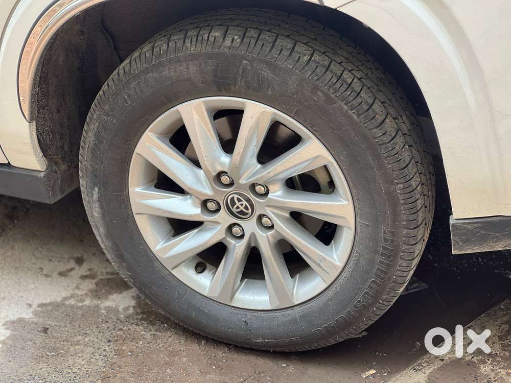 Toyota Innova Hycross 2.0 Gx 7 Str, 2025, Petrol