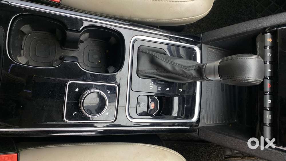 Mahindra Xuv700 2.0 Ax 7 Petrol At Luxury Pack Str, 2023, Petrol