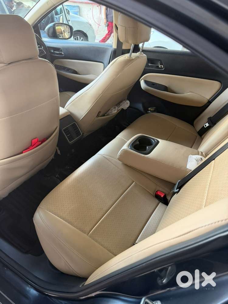 Honda City 1.5 Vx(sunroof) Petrol 2022