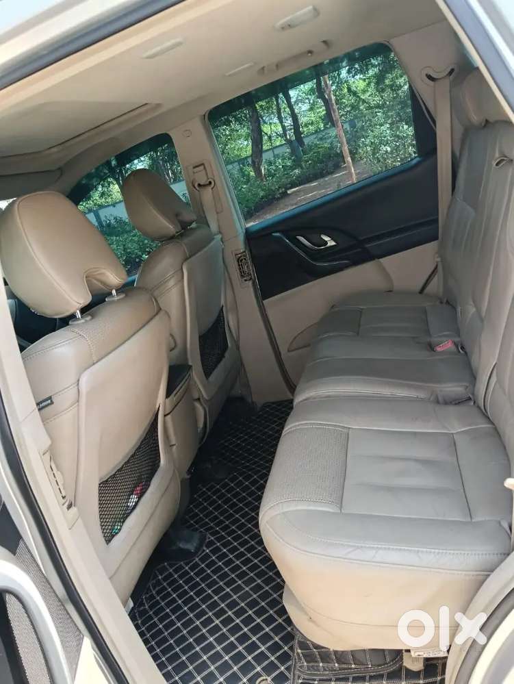 Mahindra Xuv500 2016 Top End Vehicle