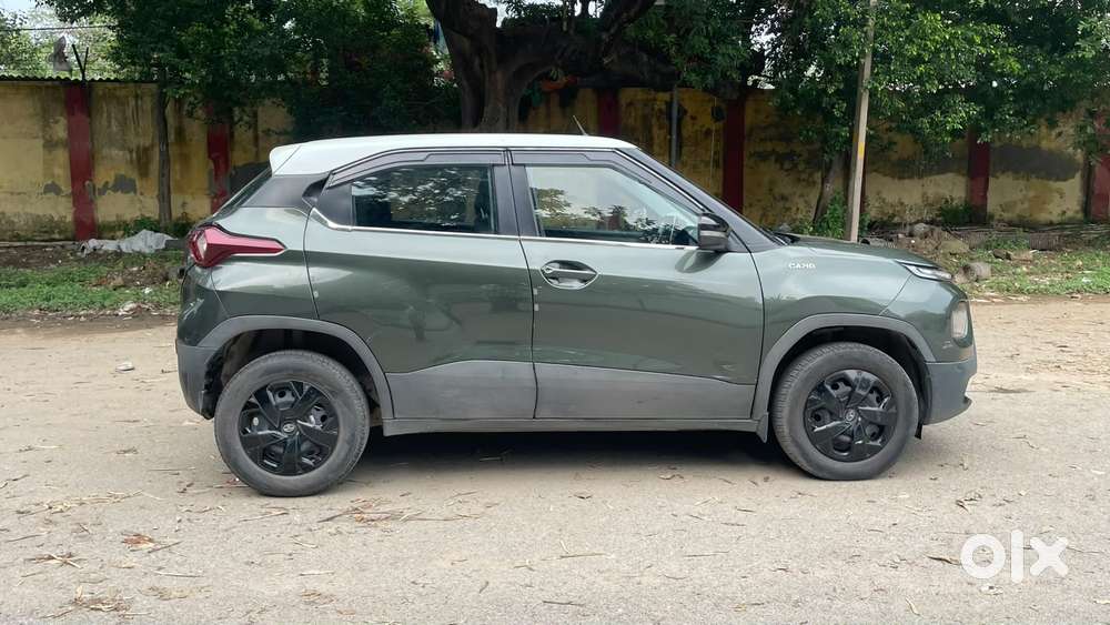 Tata Punch 1.2 Revotron Accomplished Camo Dazzle, 2023, Petrol