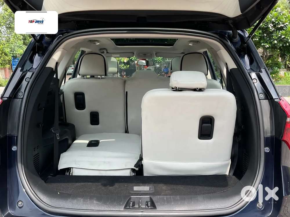 Mahindra Xuv700 2.0 Ax 5 Petrol Mt 7 Str, 2022, Petrol