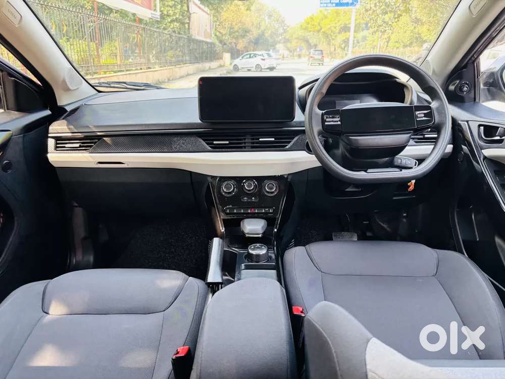 Tata Nexon, 2025, Petrol