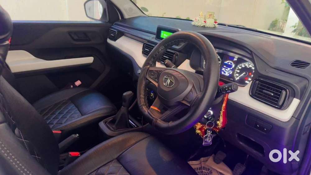 Tata Punch 2023 Petrol 1560 Km Driven