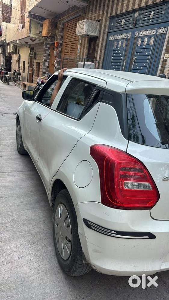 Maruti Suzuki Swift 2019 Cng Outsided 1st Owner