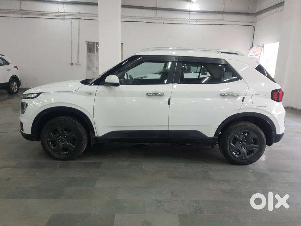 Hyundai Venue S Mt 1.2 Kappa, 2023, Petrol