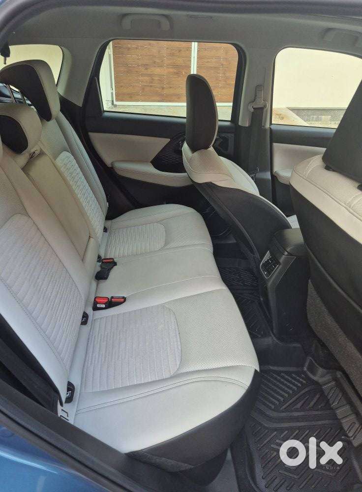 Maruti Suzuki Victoris Others, 2025, Petrol