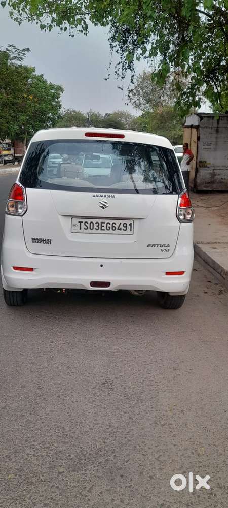 Maruti Suzuki Ertiga Vxi Shvs, 2015, Petrol