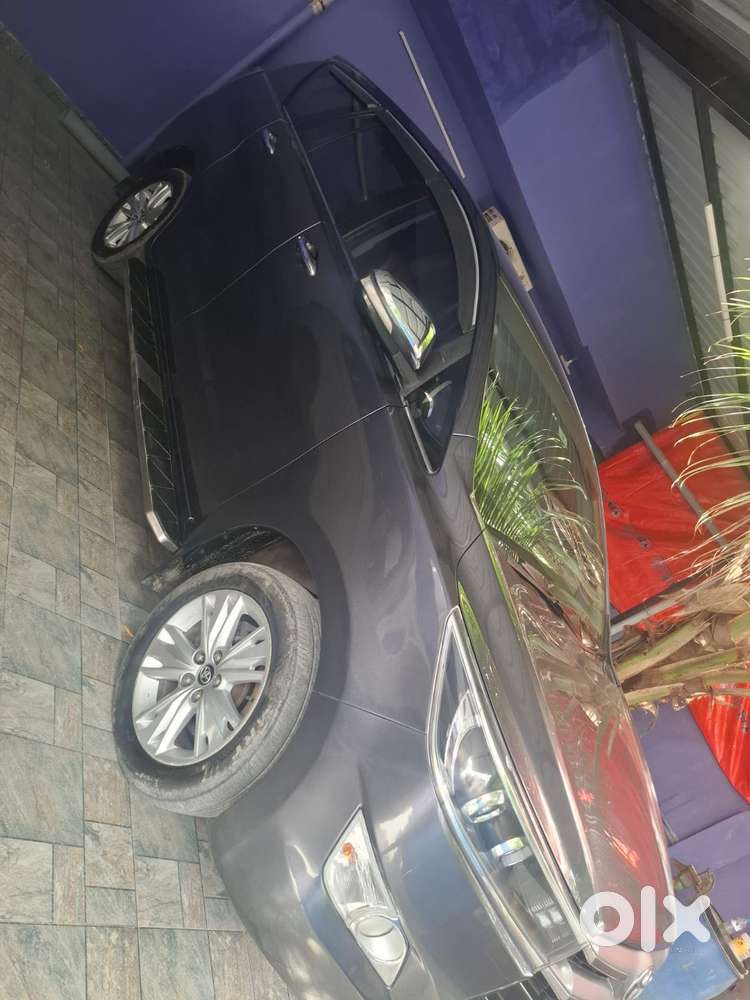 Toyota Innova Crysta 2.8z Automatic, 2016, Diesel