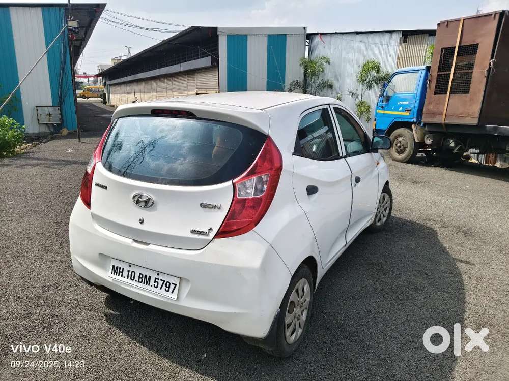 Hyundai Eon Magna+ 2013 Petrol Manual