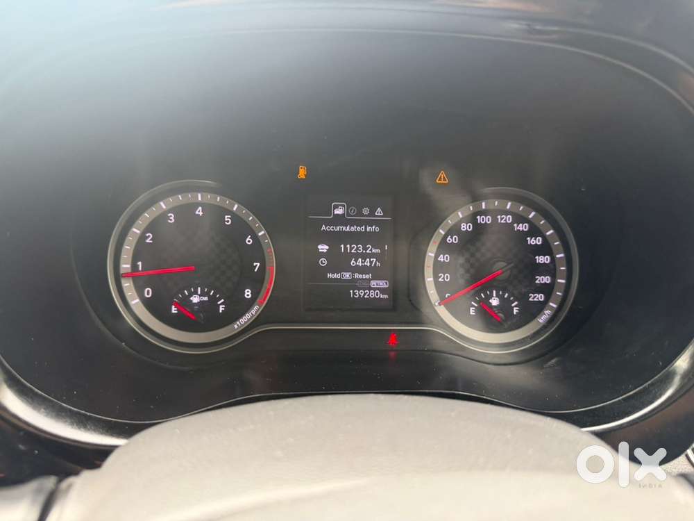 Hyundai Aura Sx 2023