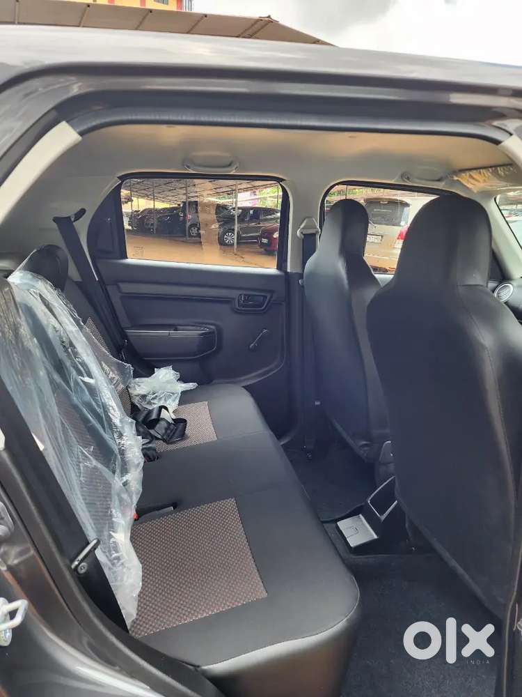 Maruti Suzuki S-presso Vxi+ (o) Ags 2024 Model