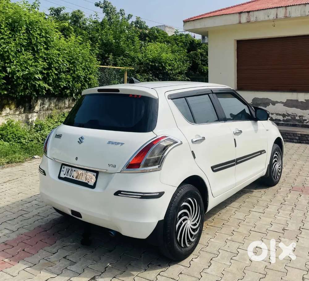 Maruti Suzuki Swift 2015 Petrol Manual