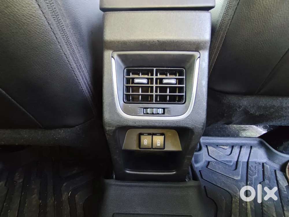 Suzuki Grand Vitara Automatic 2023 Strong Hybrid Alpha Plus