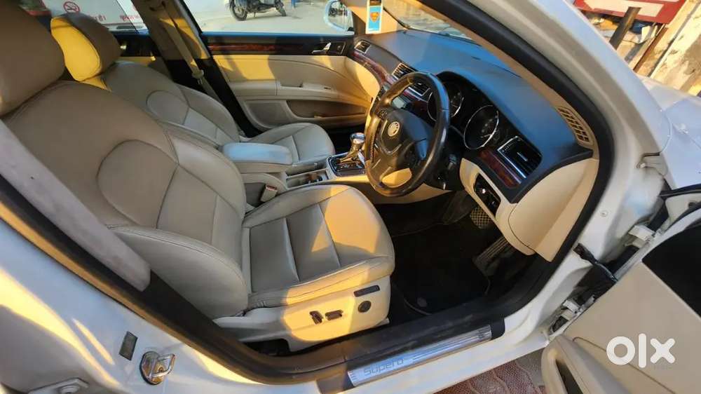 Skoda Superb 2011