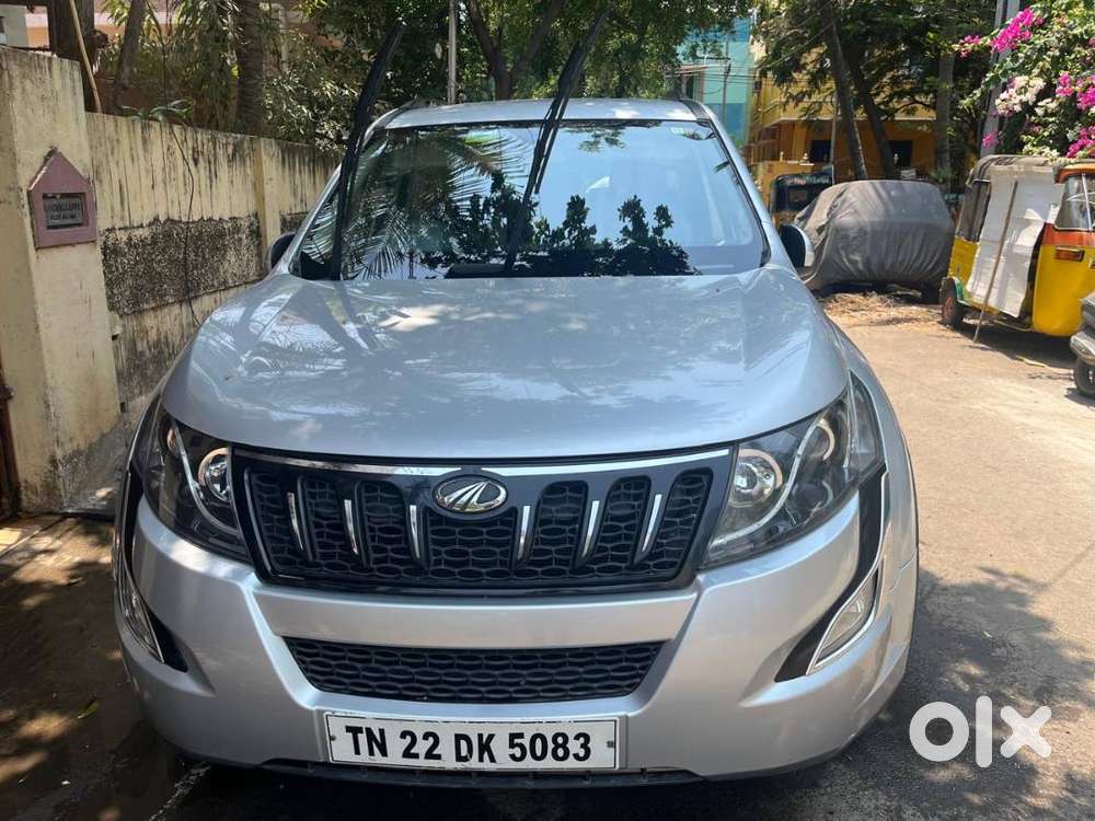 Mahindraxuv500(w6)-8yrs-diesel-manual