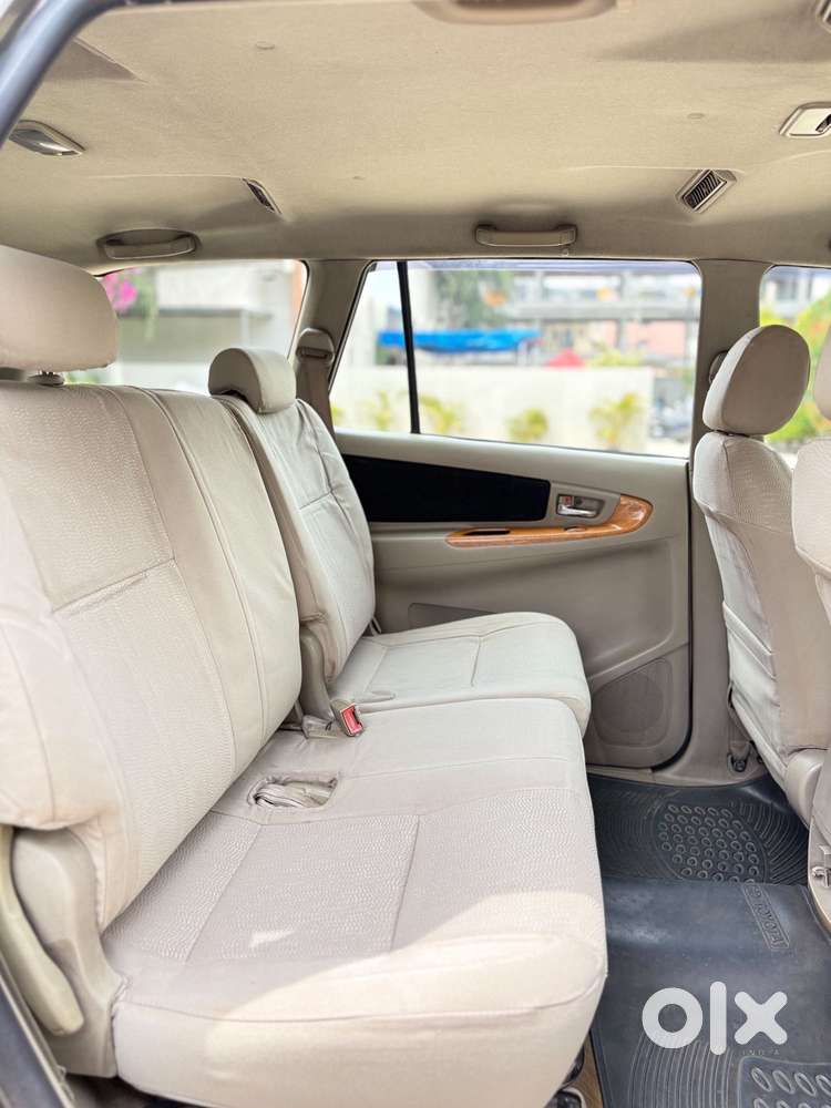Toyota Innova 2.5 Vx 8 Str Bs-iii, 2009, Diesel