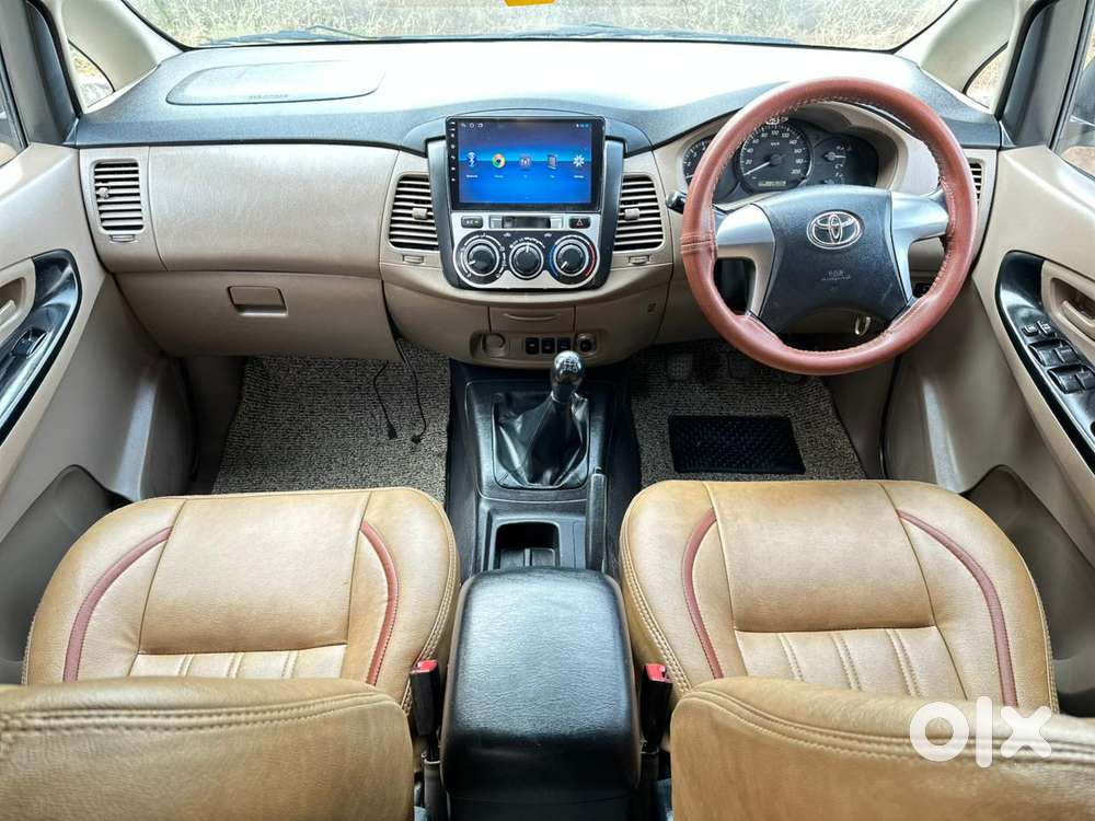 Toyota Innova 2.5 Gx (diesel) 8 Seater Bs Iv, 2015, Diesel