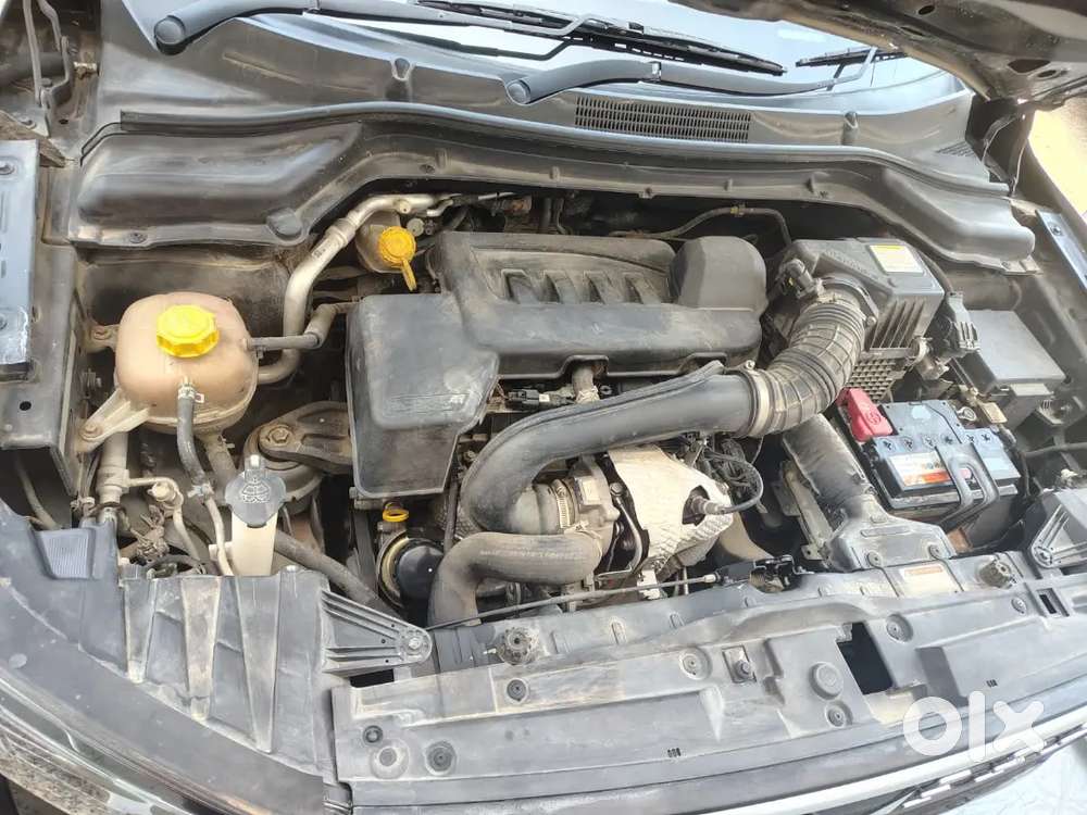 Mahindra Xuv300 2022 Diesel Well Maintained And Single Handed Use..