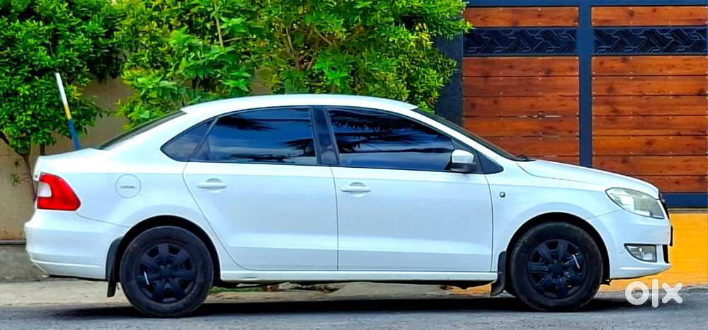Skoda Rapid 1.6 Mpi Ambition, 2012, Diesel