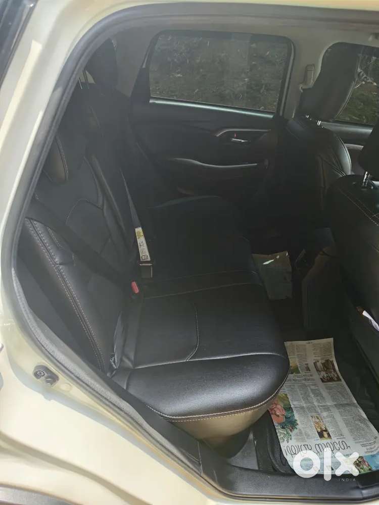 Maruti Suzuki Grand Vitara 1.5 Zeta Petrol Manual Transmission