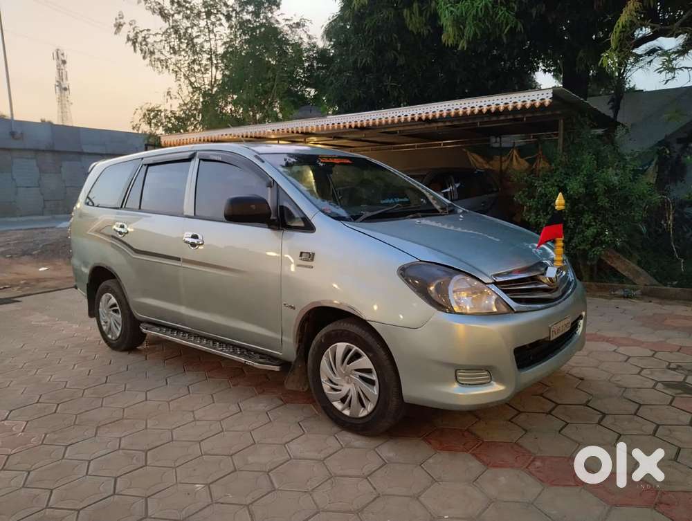 Toyota Innova 2.5 G (diesel) 8 Seater Bs Iv, 2009, Diesel