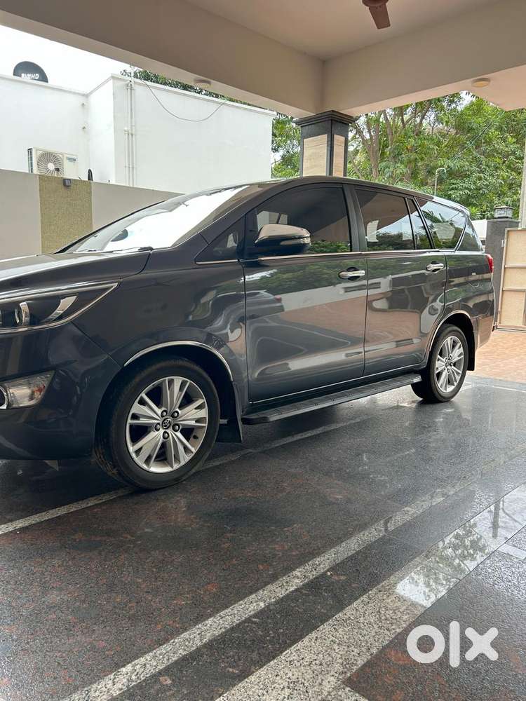 Toyota Innova Crysta 2.5z, 2016, Diesel