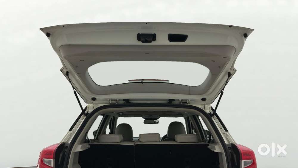 Mahindra Xuv300 1.2 W8 (o) Amt Petrol, 2022, Petrol