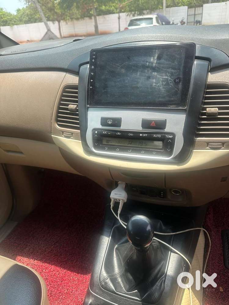 Toyota Innova 2016 Diesel 350000 Km Driven