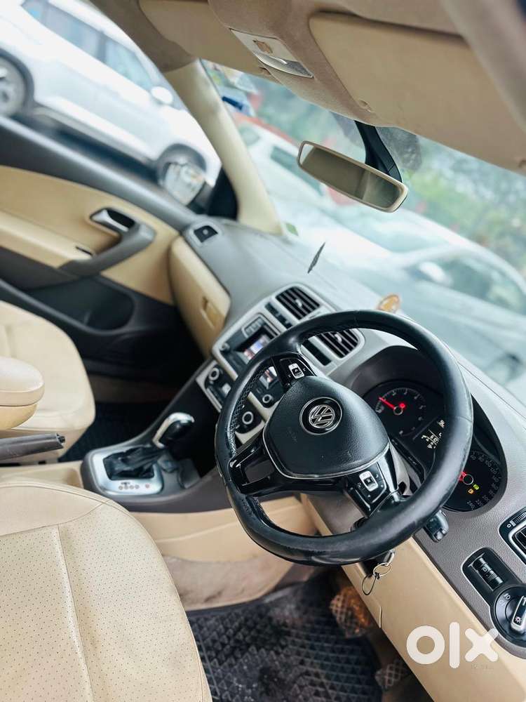 Volkswagen Vento 1.2 Tsi Highline At, 2016, Petrol
