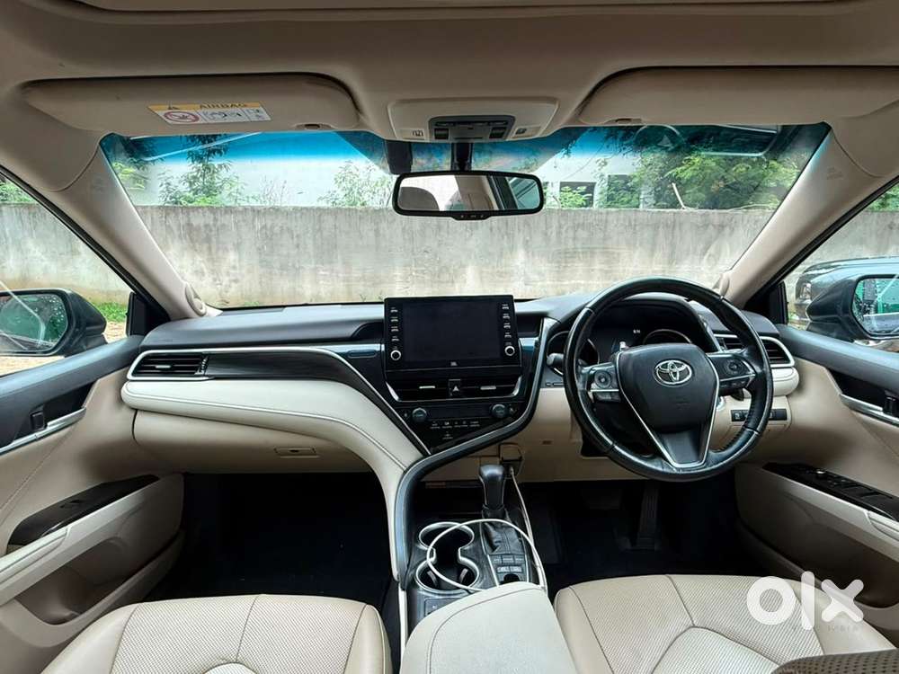 Toyota Camry Hybrid 2022 All Original New Tyres In Warranty Car
