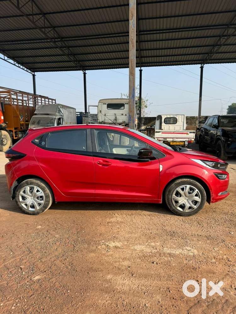 Tata Altroz 2023 Cng & Hybrids 29800 Km Driven