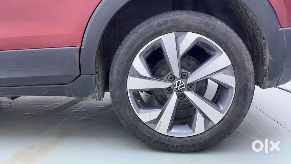 Volkswagen Taigun Topline 1.0 Tsi At (electric Seats), 2022, Petrol