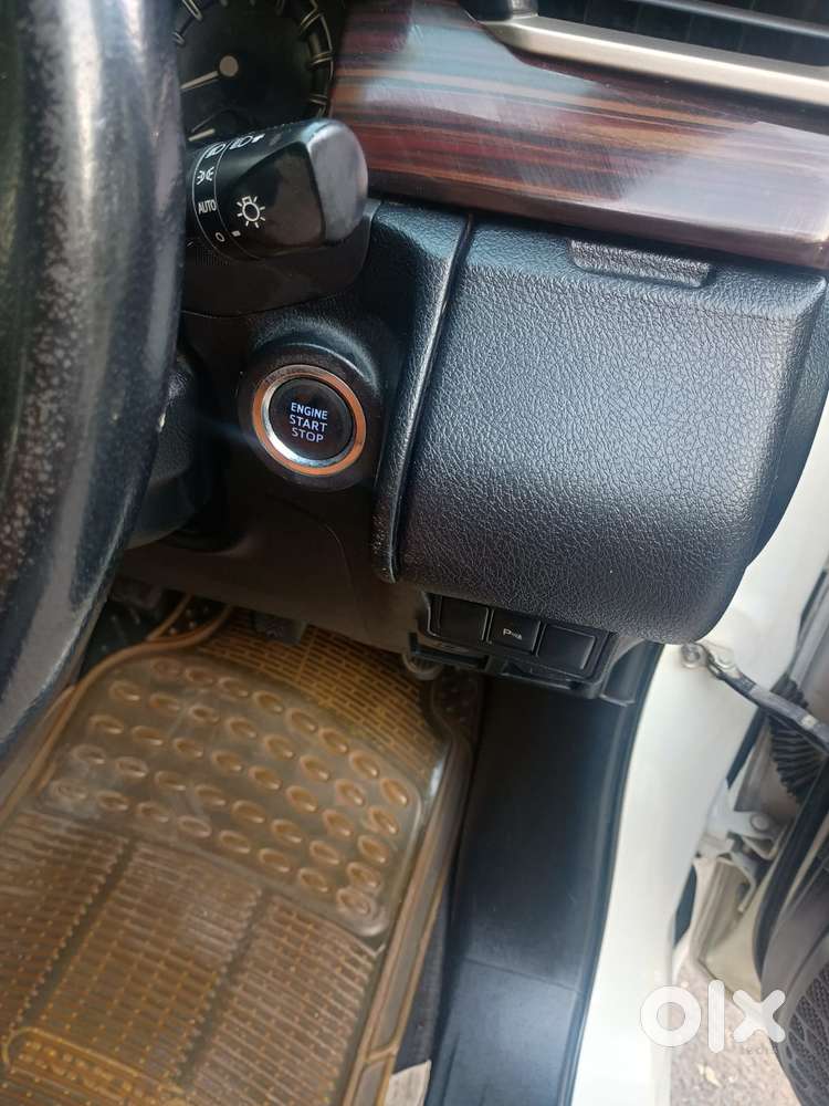 Toyota Innova Crysta 2.4 V 7 Str, 2017, Diesel