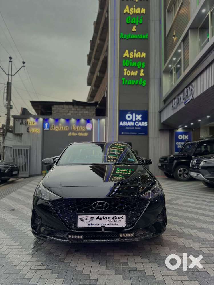 Hyundai Verna, 2023, Petrol