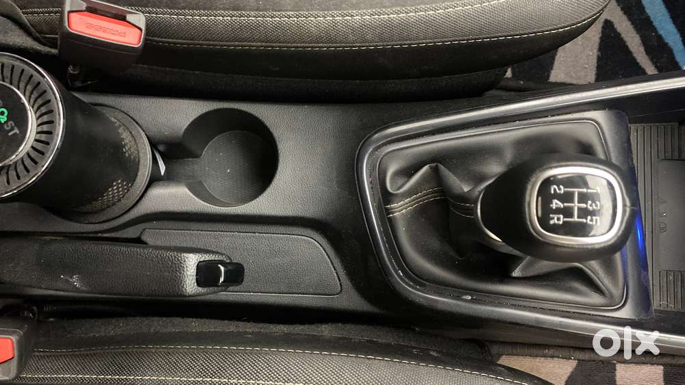 Hyundai New I20 1.2 Asta (o) Mt, 2021, Petrol