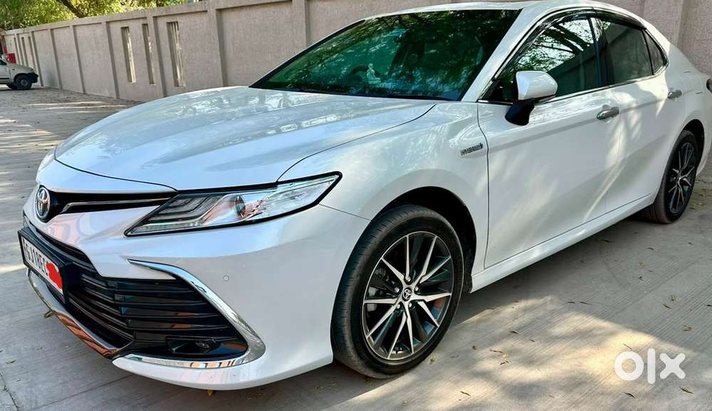 Toyota Camry Hybrid 2.5 , Just Like Brand New