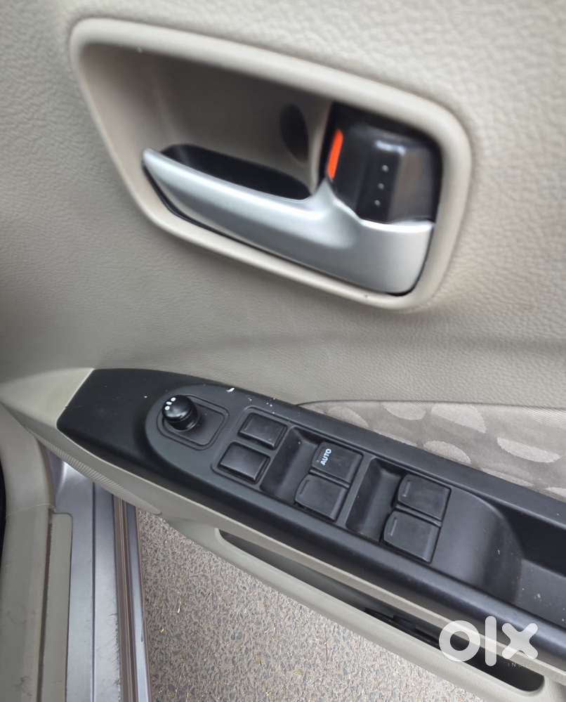 Maruti Suzuki Celerio 1.0 Zxi Amt, 2017, Petrol