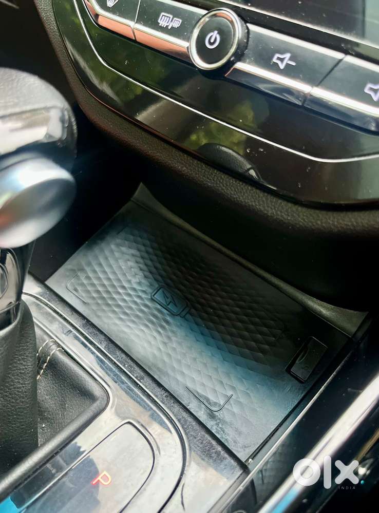 Mg Hector Plus Sharp Pro 1.5 Turbo Petrol Cvt 6 Str, 2021, Petrol